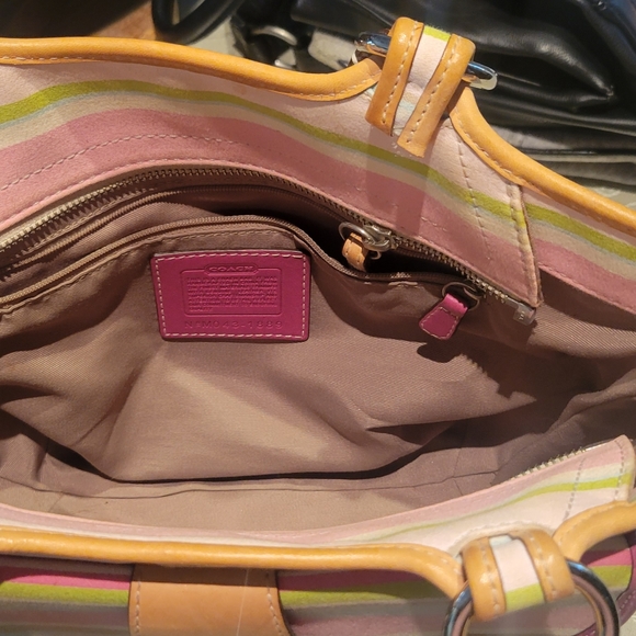 Used Coach - Picture 7 of 8